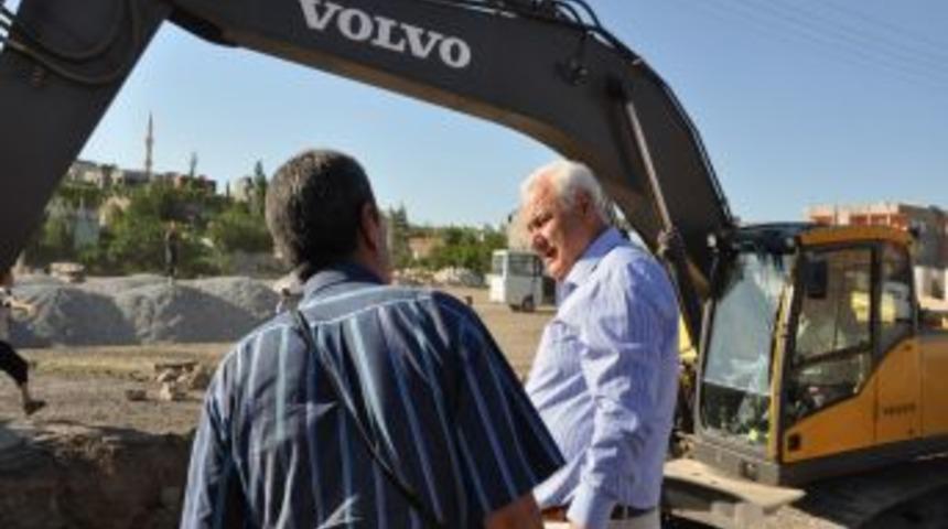 Vali &Ccedil;olak, Altyapı &Ccedil;alışmalarını Denetledi