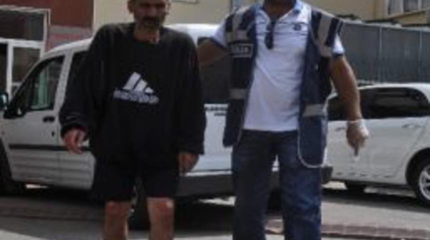 Antalya'da Kediyi İşkenceyle &Ouml;ld&uuml;ren Zanlı Adliyeye Sevk Edildi