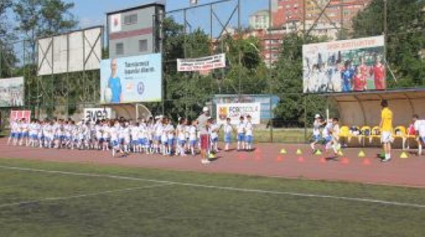 Barcelona Yıldızlarını Kağıthane&rsquo;de Se&ccedil;ti