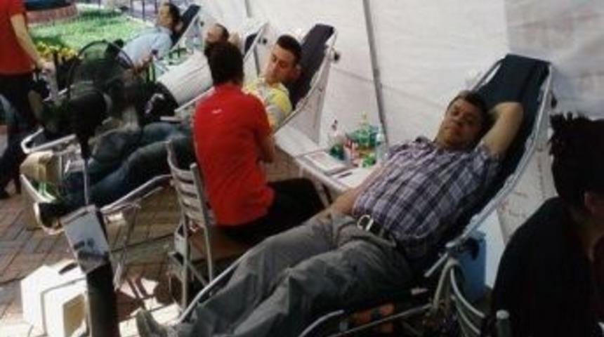 T&uuml;rk Eğitim Sen'den Kan Bağışı Kampanyası