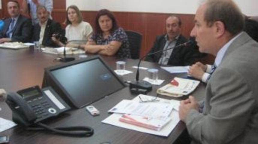 Erzurum Valisi &Ouml;zt&uuml;rk: Kadının Istihdamı Ile &Uuml;lke Kalkınması Ivme Kazanır