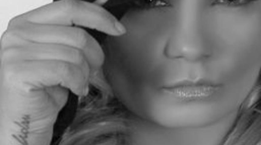 Gaziantepli Yazar G&uuml;lfidan &Ouml;zg&uuml;r'&uuml;n İkinci Kitabı "aşka Tapan Beyinler" &Ccedil;ıktı