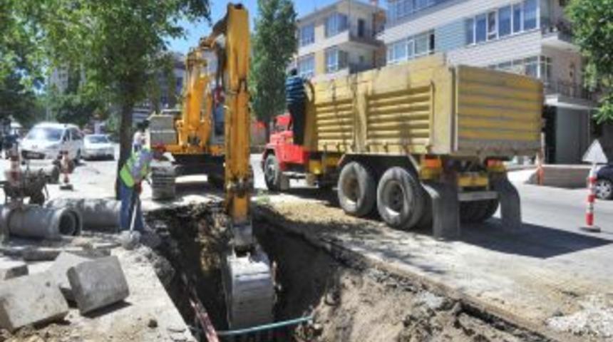 ASKİ, Hoşdere Caddesi'nde Altyapı &Ccedil;alışmalarına Yeniden Başladı
