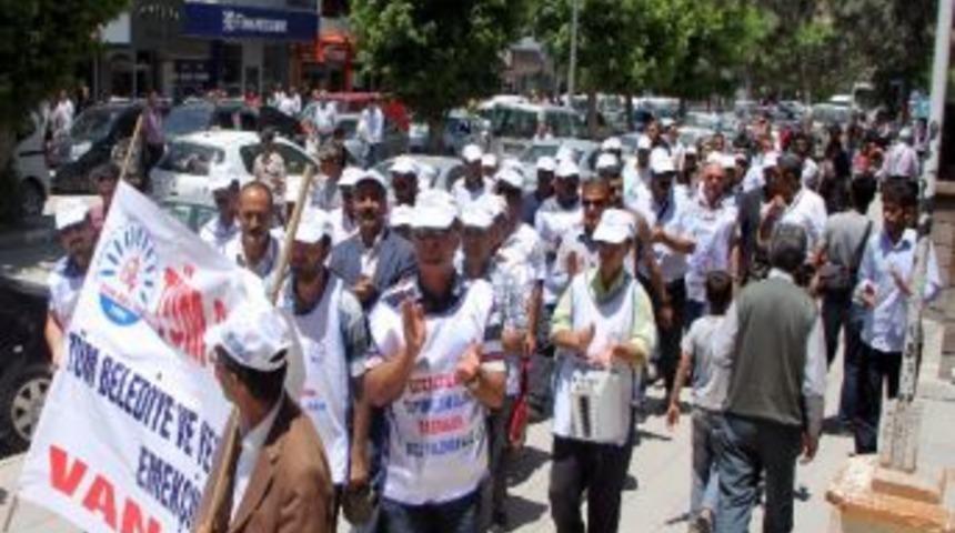 Van&rsquo;da Belediye Başkanlarının Tutuklanmasına Tepkiler S&uuml;r&uuml;yor