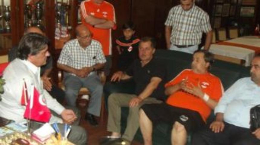 Serdar Adalı'dan Dura'ya ziyaret