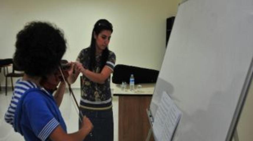 Beylikd&uuml;z&uuml; Yaz K&uuml;lt&uuml;r Sanat Okulları&rsquo;nda Geleceğin Sanat&ccedil;ıları Yetişiyor