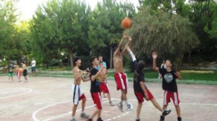 Nazillili Minikler Tatilde De Şampiyon