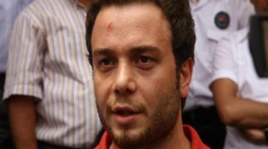 Rize'de Doktora Sopayla Saldırdılar