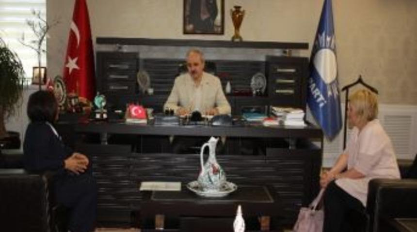 Numan Kurtulmuş Hemşireleri Ağırladı