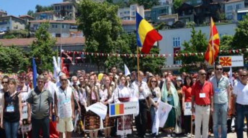 Uluslararası Karaelmas K&uuml;lt&uuml;r Ve Sanat Festivali, Renkli G&ouml;r&uuml;nt&uuml;lerle Başladı