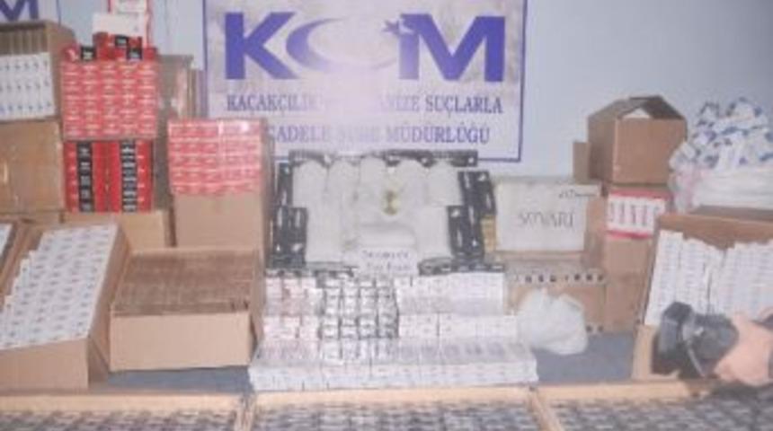 Şanlıurfa&rsquo;da 40 Bin 300 Paket Ka&ccedil;ak Sigara İle 108 Bin Adet Makaron Ele Ge&ccedil;irildi