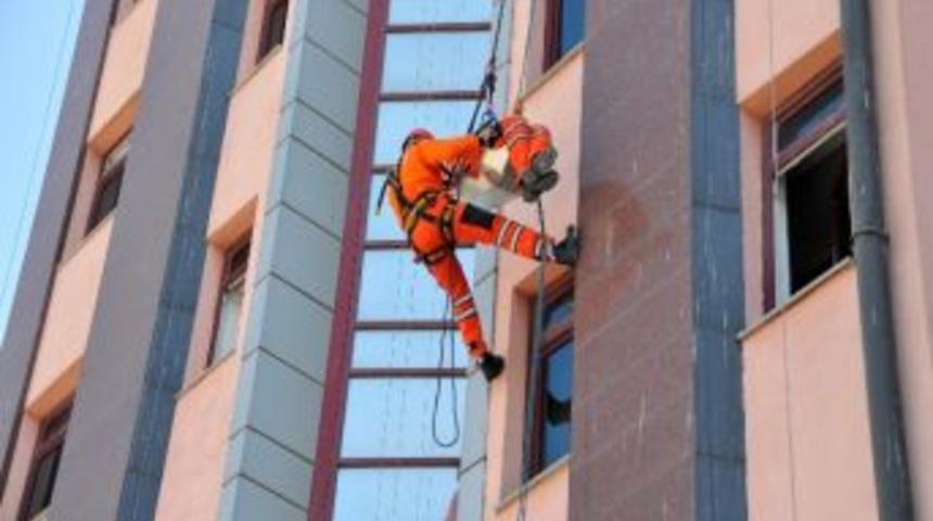 Makut'tan Ger&ccedil;eğini Aratmayan Arama Kurtarma Tatbikatı