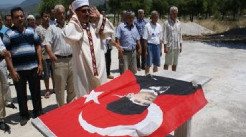 Fethiye&rsquo;de Dağlıca Şehitleri İ&ccedil;in Gıyabi Cenaze Namazı Kılındı