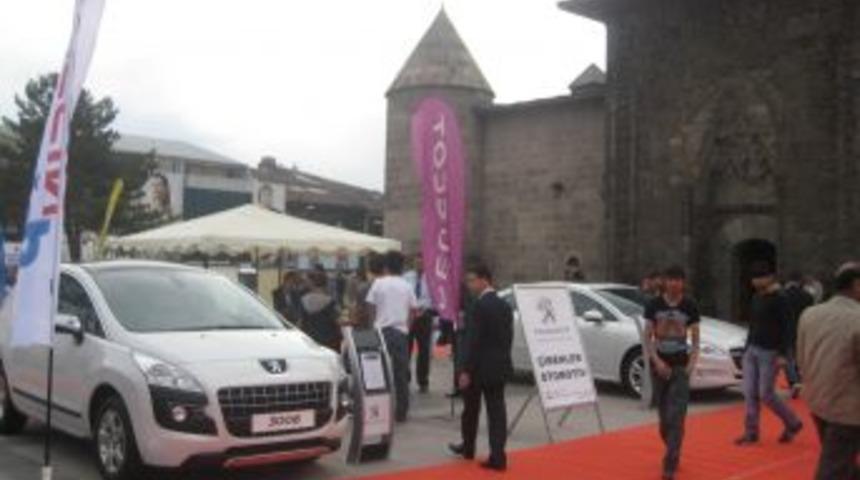 Oto Şov Fuarı Erzurum'da Açıldı