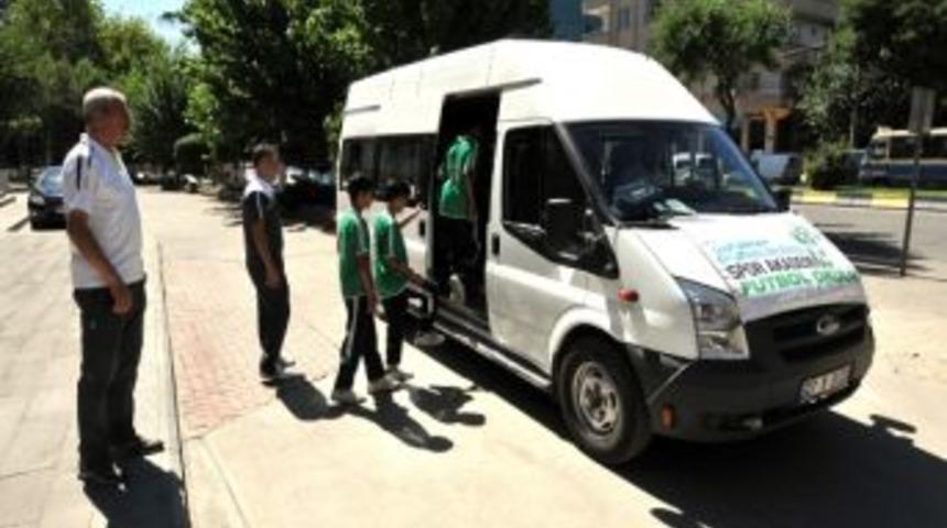 Şehitkamil’in Minik Yıldızları Futbol Festivali'nde