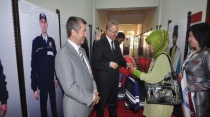 Folklor Temsilcileri Emniyet M&uuml;d&uuml;r&uuml; Oğuz&rsquo;u Ziyaret Etti