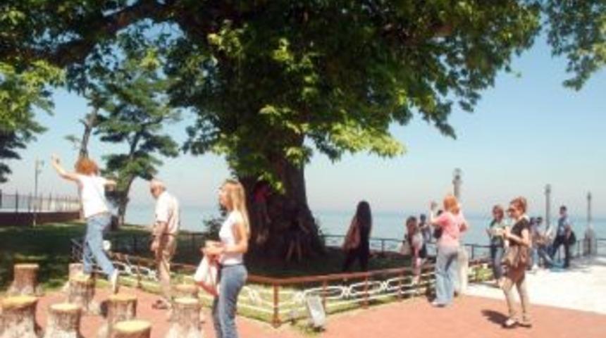 Y&uuml;r&uuml;yen K&ouml;şk&rsquo;e Ziyaret&ccedil;i Akını