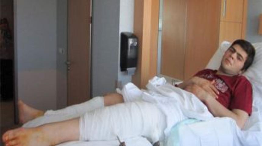 Kazada Kopan Bacağı Yerine Dikildi