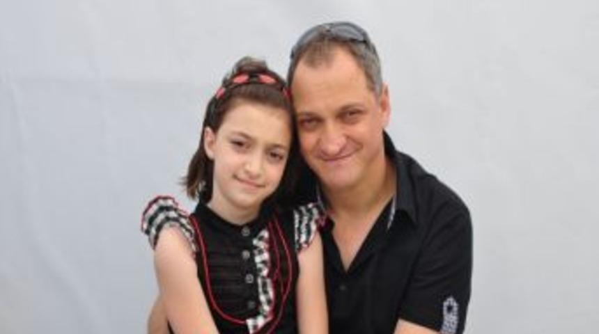 Babasına En &Ccedil;ok Onlar Benziyor