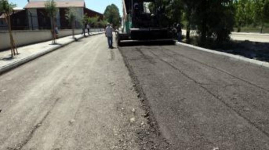 Bolu&rsquo;da Altyapı &Ccedil;alışmaları Biten Mahalleler Asfaltlanıyor