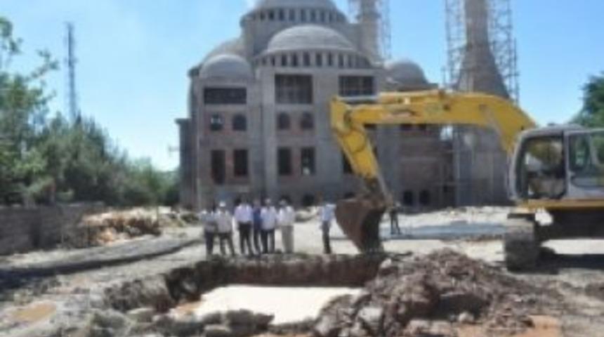 Yeni M&uuml;ft&uuml;l&uuml;k Binasının Temeli Atıldı