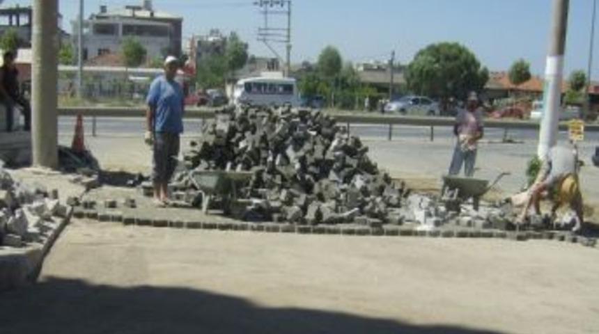 Kadıköy'de Başkan Özel Çalışıyor, Belde Güzelleşiyor