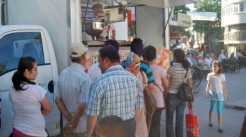 Alpaylar'dan Edremitlilere Lokma Hayırı