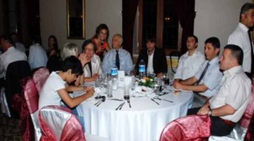 Mudanyasporlular Dayanışma Yemeğinde Buluştu