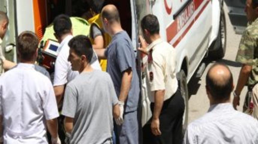 Silahını Temizlemek İsteyen Er Kazayla Kendini Vurdu