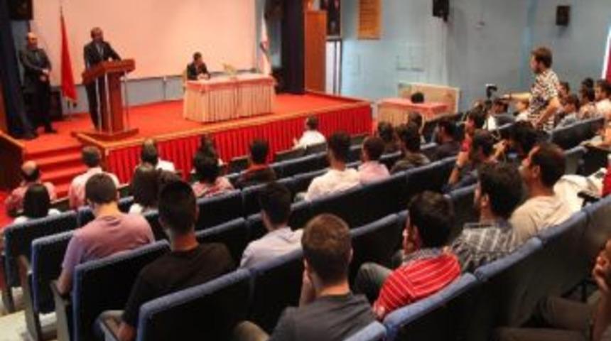 &Ouml;ğrenciler Sordu Rekt&ouml;r Prof. Dr. Aslan Yanıtladı