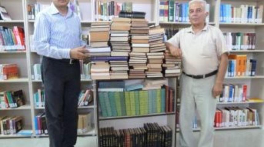 Ne&uuml; Merkez K&uuml;t&uuml;phanesine 252 Adet Kitap Bağışı Yapıldı