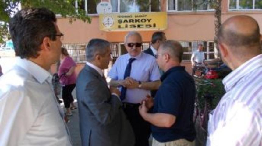 Vali Kemelek Şark&ouml;y&rsquo;de Hastane İ&ccedil;in Arsa Baktı