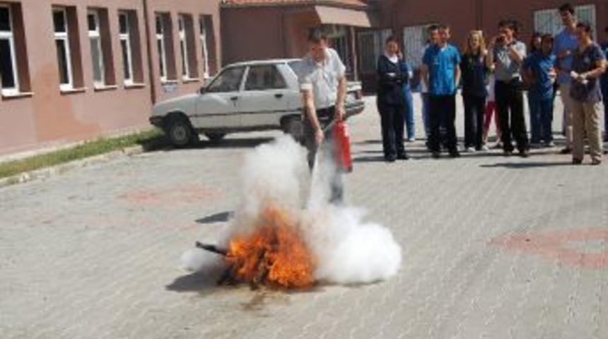 Sındırgı Devlet Hastanesi&rsquo;nde Yangın Tatbikatı Yapıldı