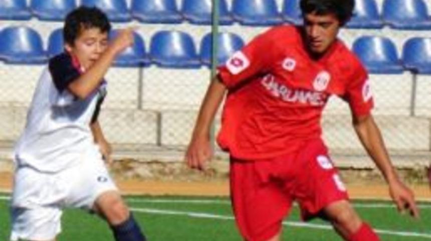 &Ouml;demiş Sara&ccedil;oğlu&rsquo;nda T&uuml;rkiye Şampiyonası Ma&ccedil;ları Başladı