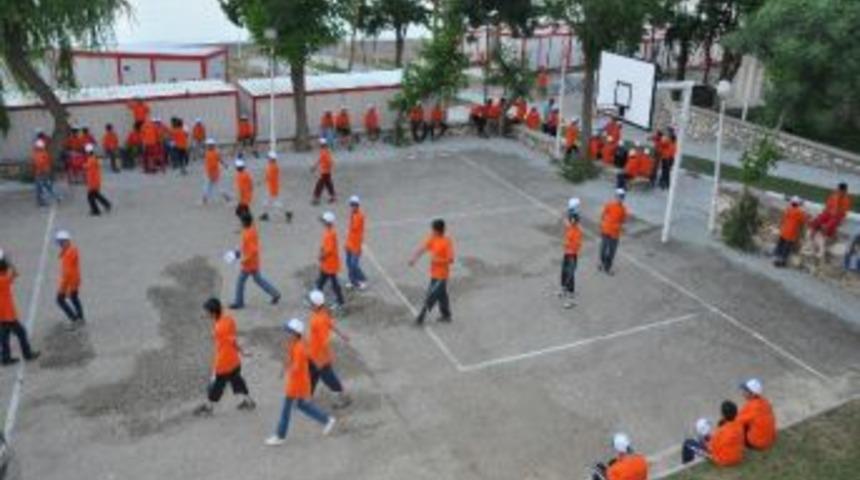 Van&rsquo;da &lsquo;haydi Gen&ccedil;ler Kampa&rsquo; Programı