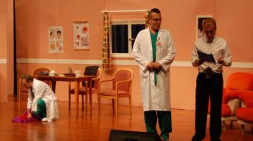 Tofaş &Ccedil;alışanları Kul&uuml;p Kurdu, Tiyatro Sahneledi