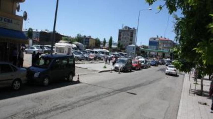 Yıkılan Işhanı Yerine Ne Yapılacağı Tartışması S&uuml;r&uuml;yor