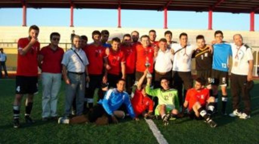 Yıldızeli Birlikspor Namağlup Şampiyon Oldu