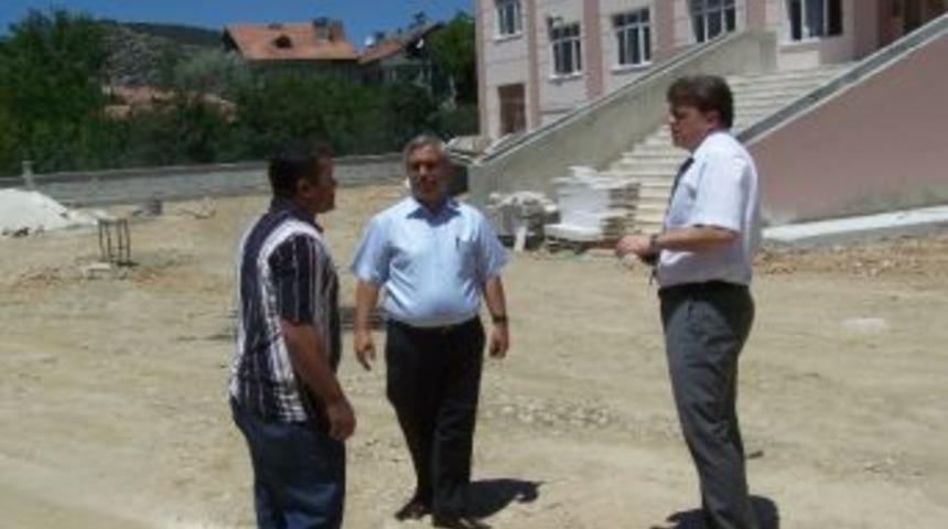 Yaşar Yal&ccedil;ın İlk&ouml;ğretim Okulu&rsquo;nda &Ccedil;alışmalar S&uuml;r&uuml;yor