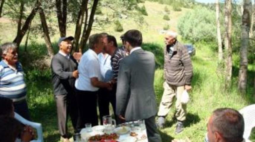 K&uuml;s Kardeşleri Kaymakam Barıştırdı