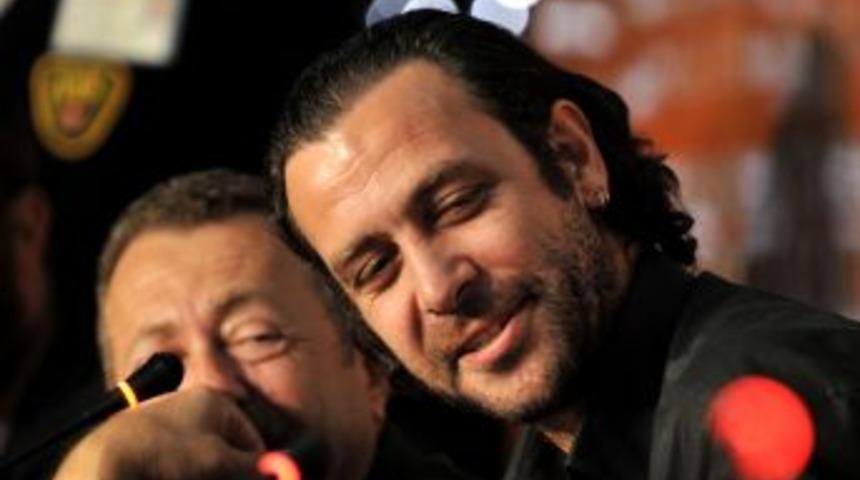 Nejat İşler Koza j&uuml;risinde