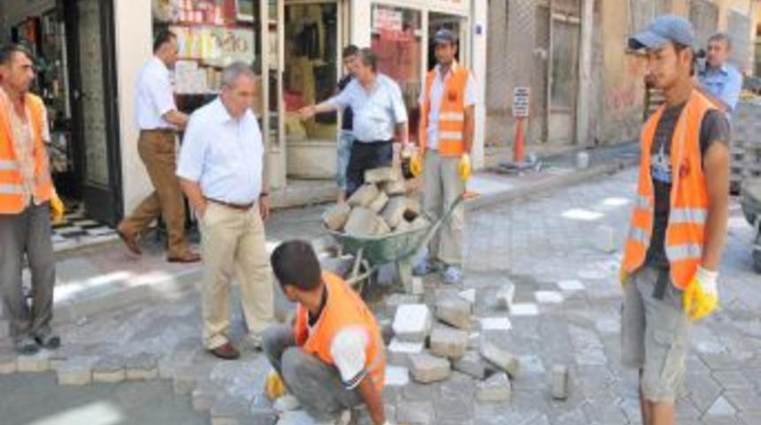 İlkadım'ın 200 Sokağında Aynı Anda &Ccedil;alışma Yapılıyor