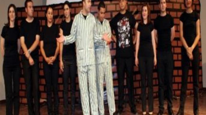 Zabıta Memurları &lsquo;deliler&rsquo; İ Oynadı