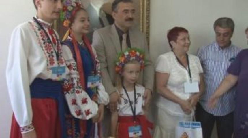 Yabancı Gruplar Vali Ayyıldız&rsquo;ı Ziyaret Etti