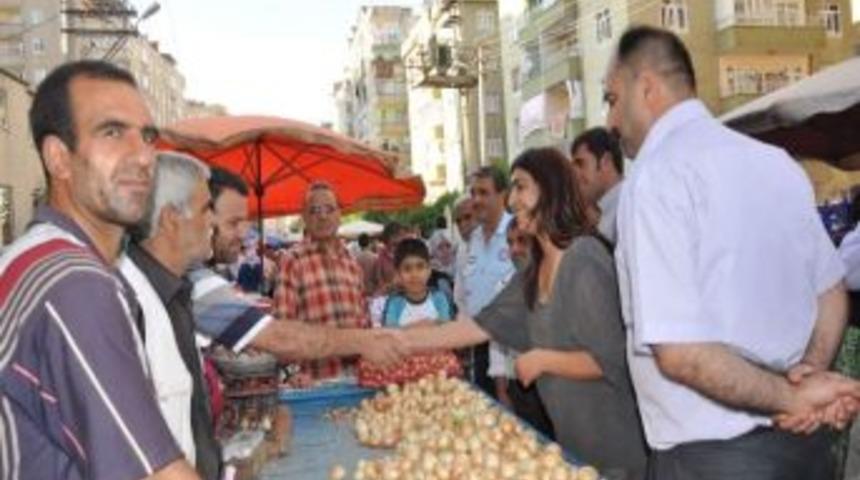 Bağlar Belediye Başkanı Baran, Pazar Esnafının Sorunlarını Dinledi