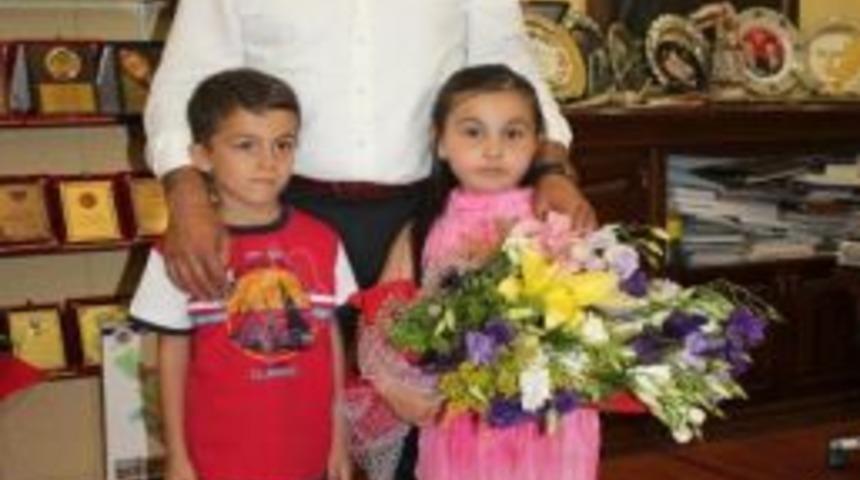 Minik Öğrencilerden Başkan Tuna’ya Ziyaret