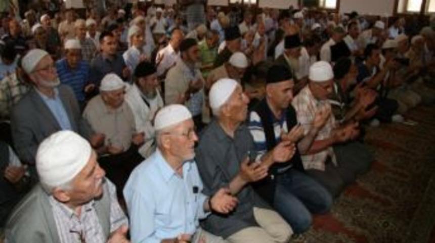 Şehitler İ&ccedil;in Mevl&uuml;t Okutuldu