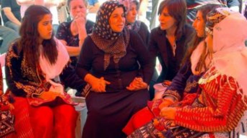 Adıyamanlı Folklorcular Konya&rsquo;da Şehit Ailesini Ziyaret Etti