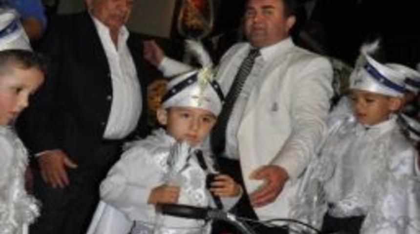 İneg&ouml;l Beşiktaşlılar Derneği'nden Toplu S&uuml;nnet