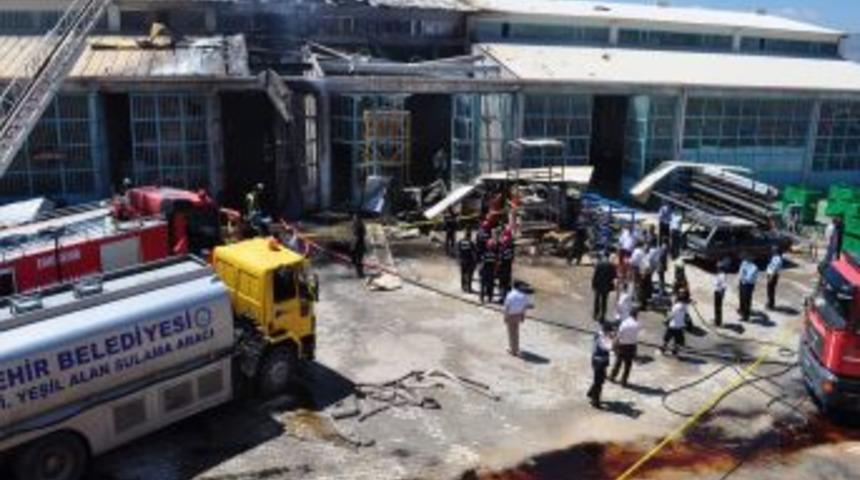 Eskişehir'de Fabrikada Patlama: 3 &Ouml;l&uuml;